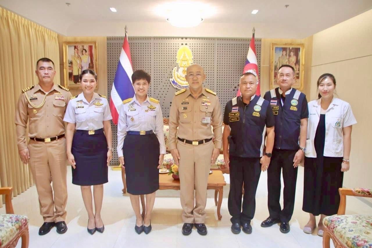ศรชล.ภาค 2 ร่วมมือ สพฉ. เดินหน้าพัฒนาและขับเคลื่อนระบบบริการการแพทย์ฉุกเฉินทางทะเล ในพื้นที่รับผิดชอบของทัพเรือภาคที่ 2